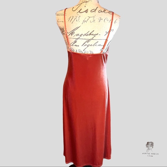 Forever 21 Winter Collection Salmon Pink Velvet Midi Dress Size M - Picture 5 of 9
